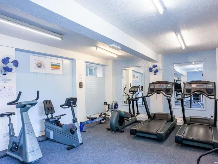 24 Valley * Callington